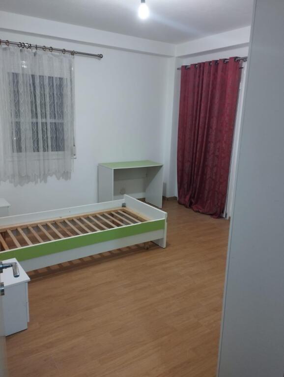 2+1 për qira afër Casa Italia Mezez 550€