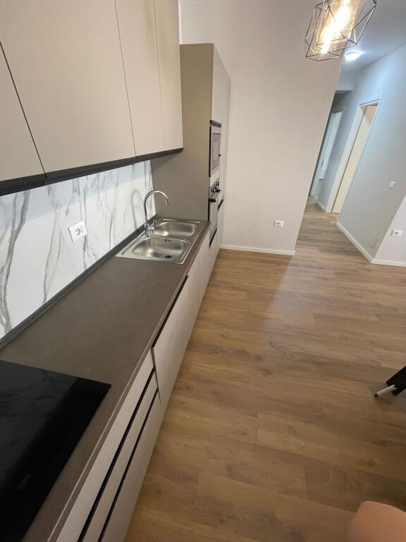 Jepet me Qira Apartament 2+1+2 Tualete – Trio Tower, Don Bosko