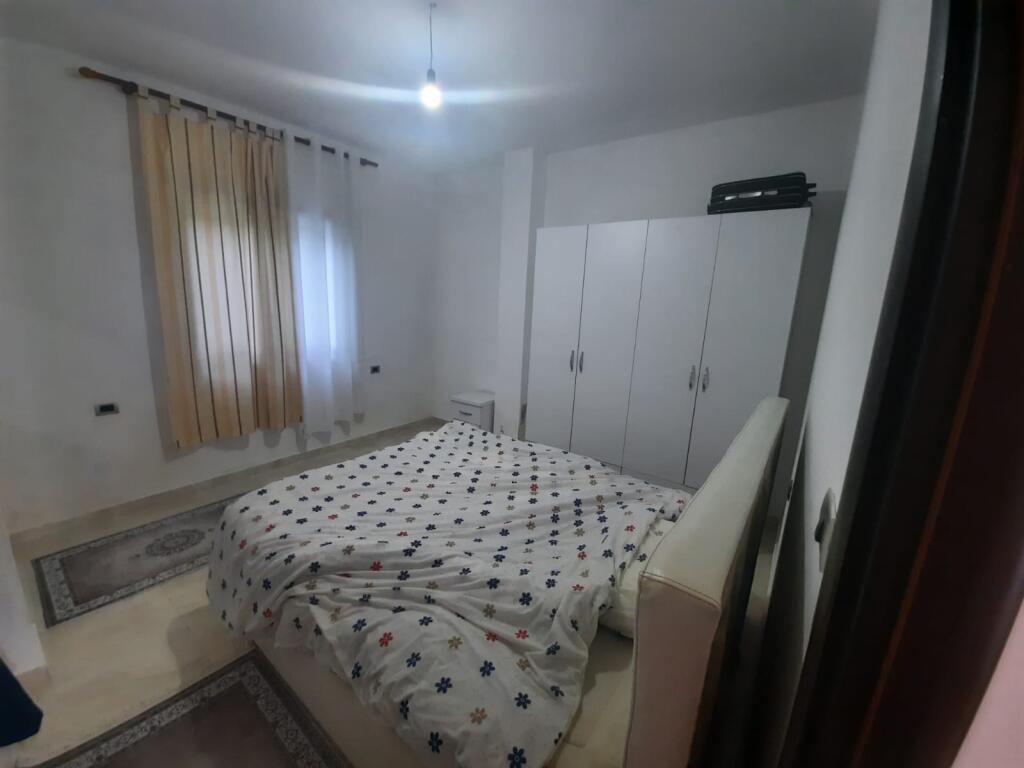 Shtëpi me qera 1+1
