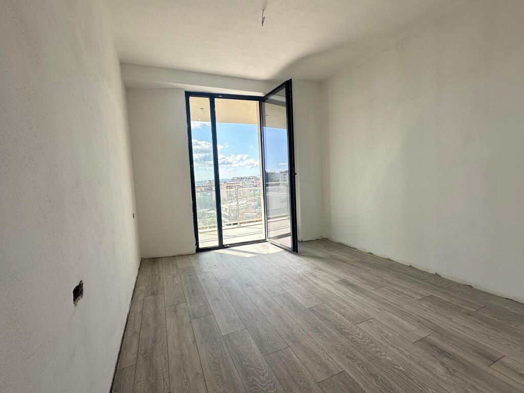 Apartament 1+1 për Shitje – Zona Mine Peza