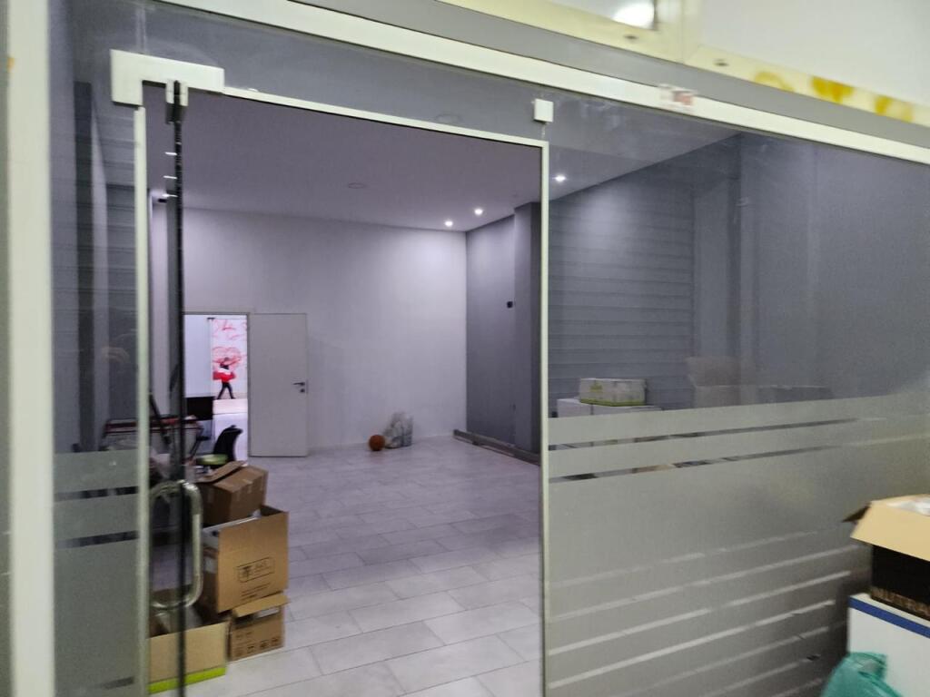 Jepet me qera ambient tek rruga e Dibres, Tirane