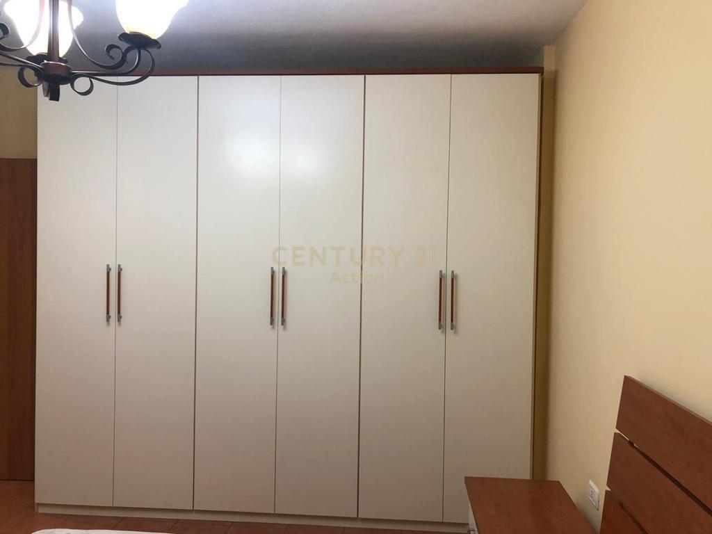 JAPIM ME QIRA APARTAMENT 1+1, RRUGA NDRE MJEDA!