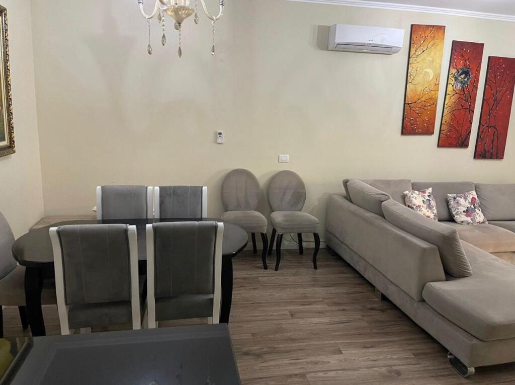 Apartament: 2+1+2wc & verandë 📍Fresku/ Restorant Fresku (në rrugë kryesore) 115m2 150.000.000 lekë (pallat 2017)
