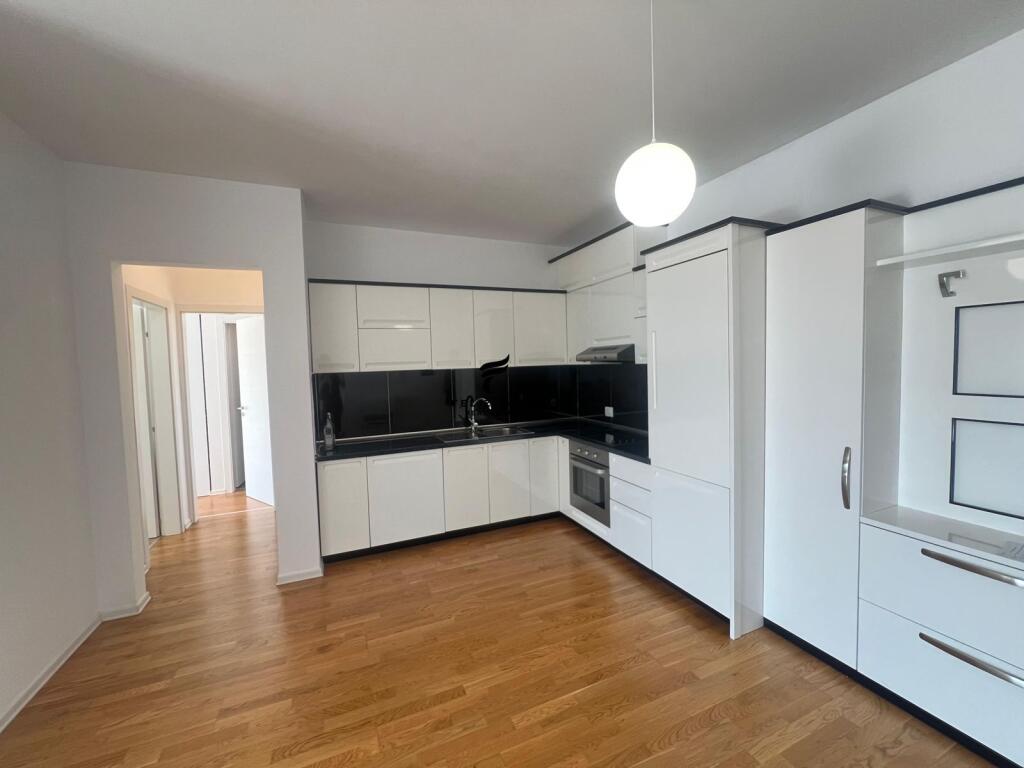 APARTAMENT ME QERA 2+1 KODRA E DIELLIT 800 EURO