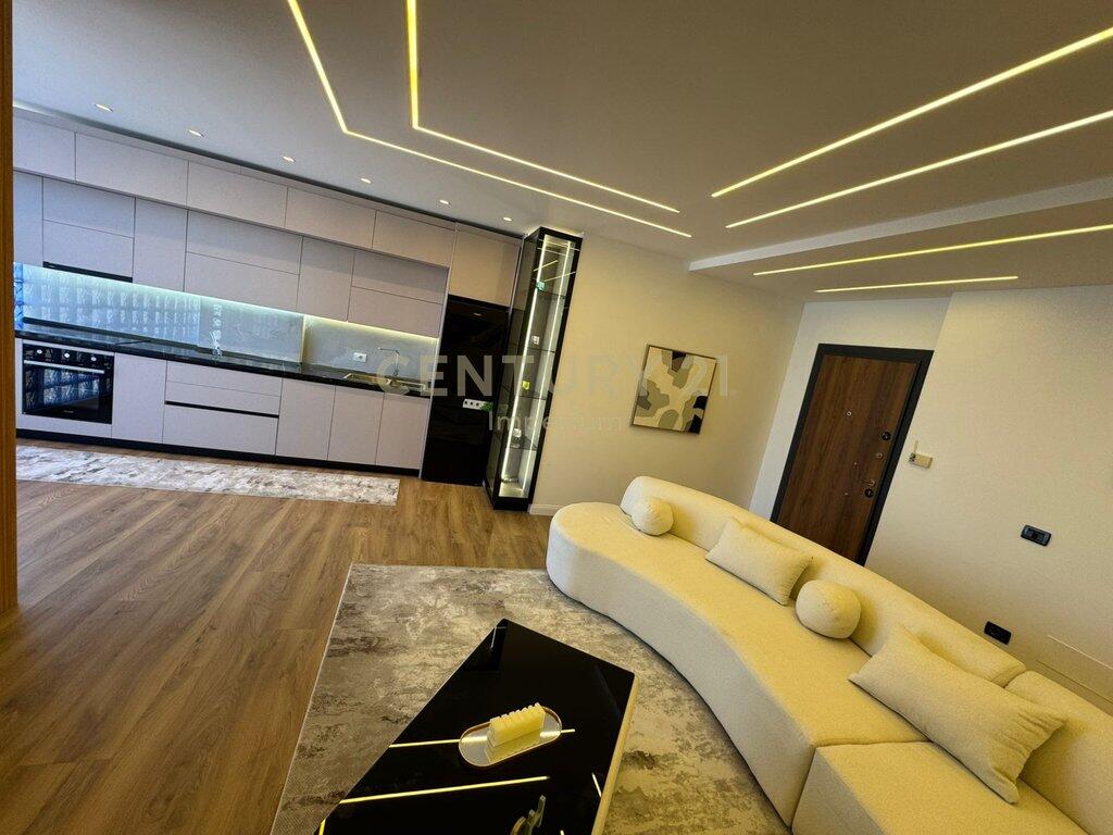 Shitet Apartament 2+1+2 – Rruga e Kosovareve, Tiranë