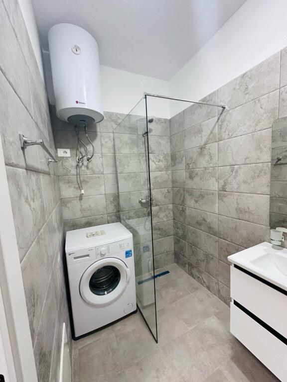 Jepet me qira 2+1+2+Parkim 650€ DON BOSKO TRIO TOWER