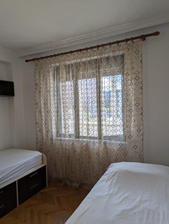 Apartament 2+1 për Qira – Liqeni i Tiranës (Rruga Te Miri i Gardës)