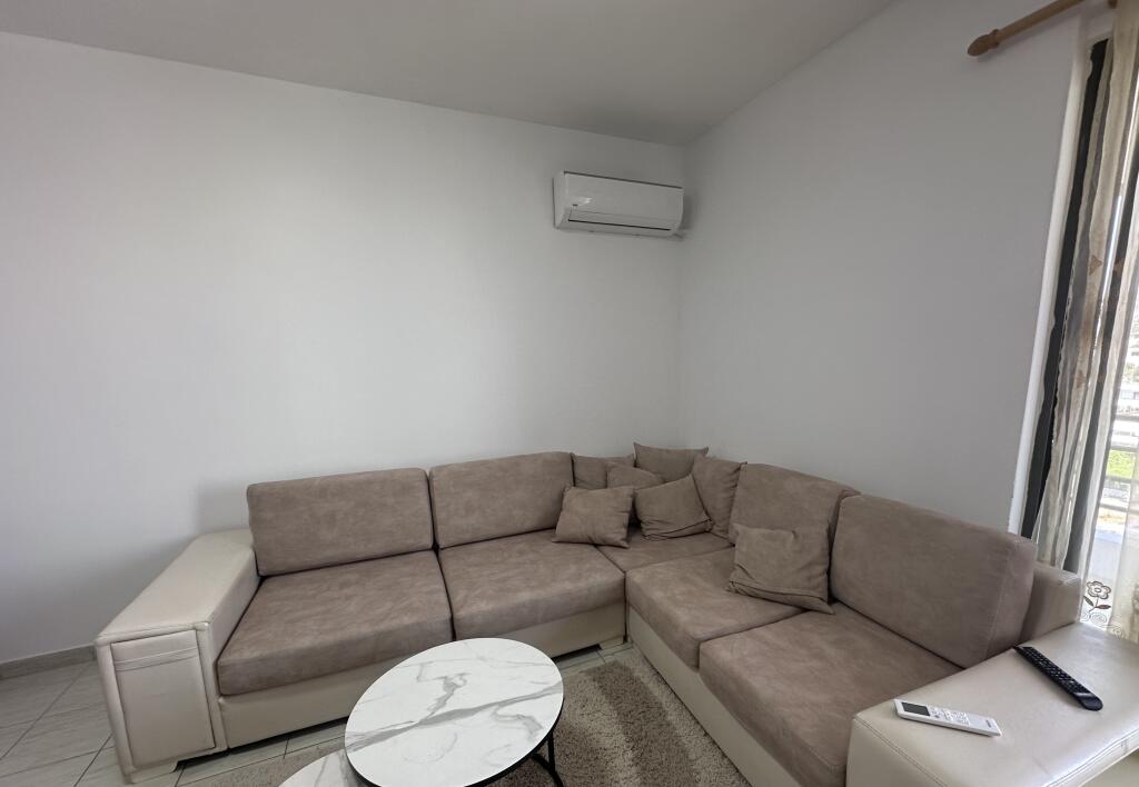 In Affitto Appartamento 2+1+1 Balcone