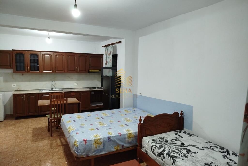 Qira, Garsoniere, Rruga Elbasanit – pranë Ambasadës Turke, 300 Euro/muaj