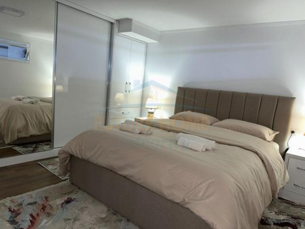 Affitto, Appartamento 1+1, Comune di Parigi, Tirana.
