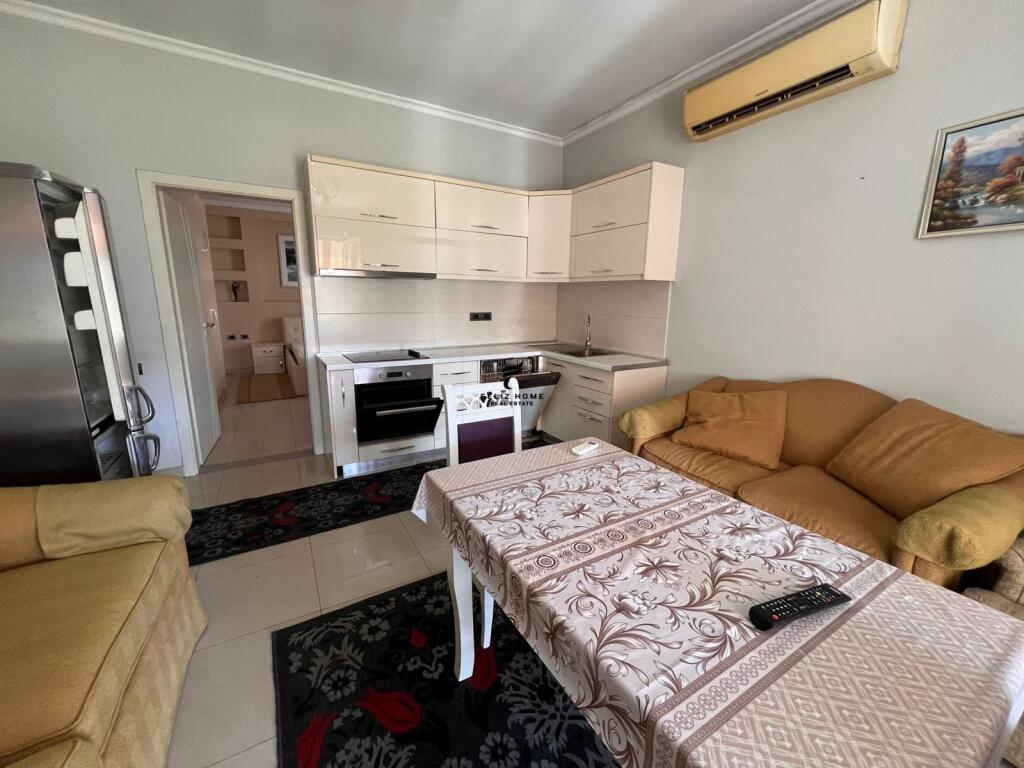APARTAMENT ME QERA 1+1 RRUGA E DIBRES 40.000 LEKE