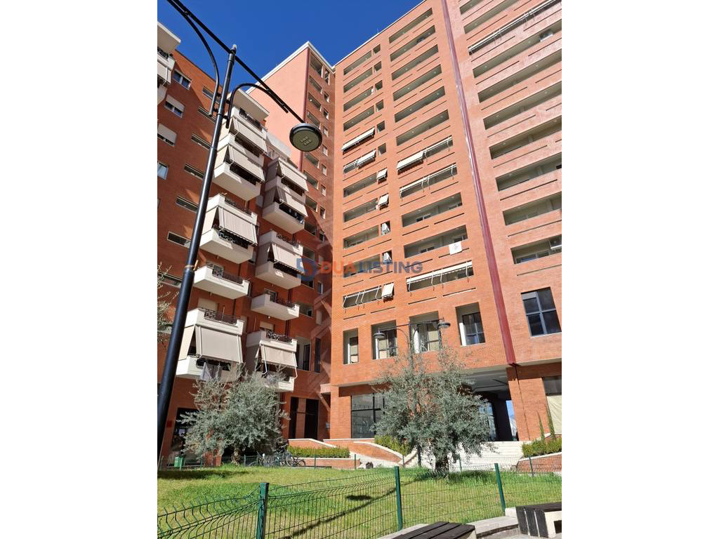Shitet Apartament 2+1 te Kompleksi Golden Park 3