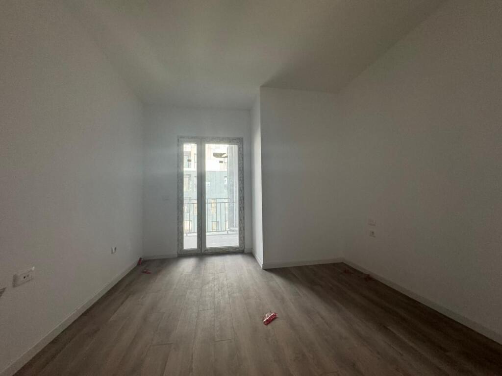 Emerald Center via 5 Maji, vendesi in vendita appartamento 1+1