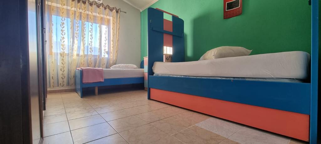 🏢Rruga Kongresi Manastirit prane Klinikes Dentare Mysanbelliu jepet me qera apartament 2+1,i mobiluar.