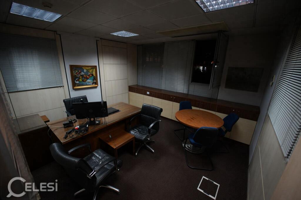 OFFICE FOR RENT 290M2 6270 EURO KAVAJES STREET