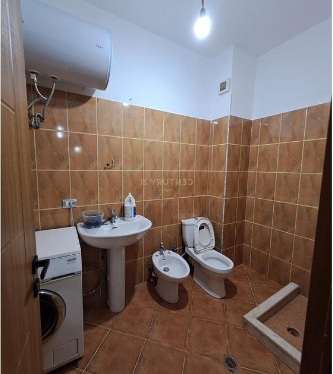 Jepet me Qira 2+1 ne Fresk 450 euro/muaj