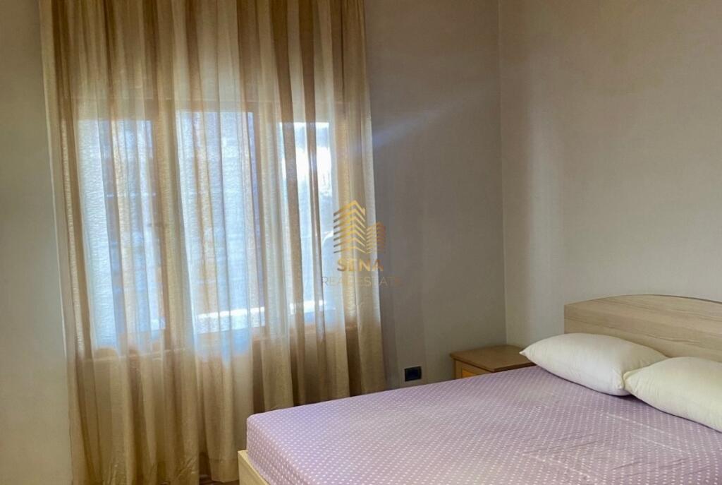 Qira, Hyrje private, 2+1+2 Blk ,Zogu i Zi, 500 Euro/Muaj
