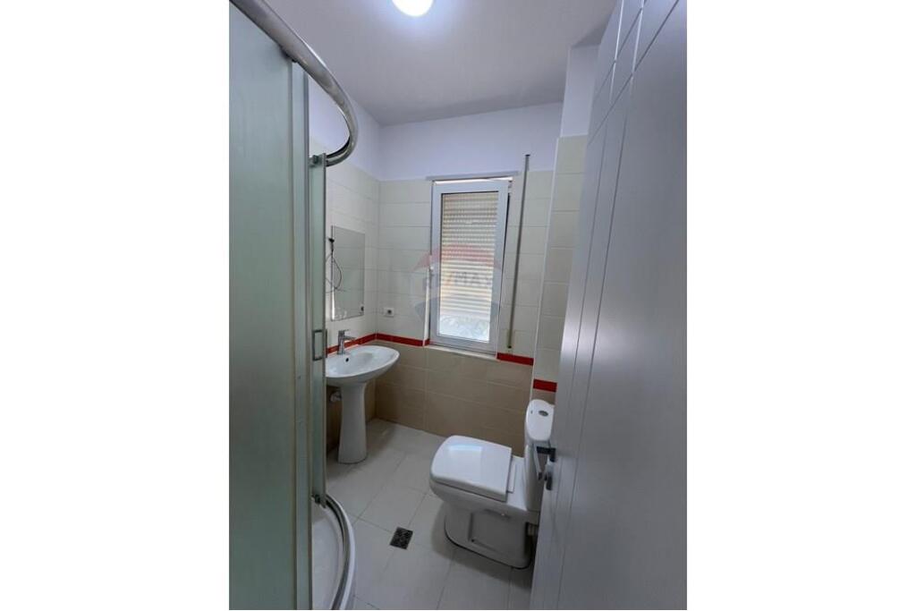 Apartament per Qira 2+1+2 Rruga Elbasanit.."""'