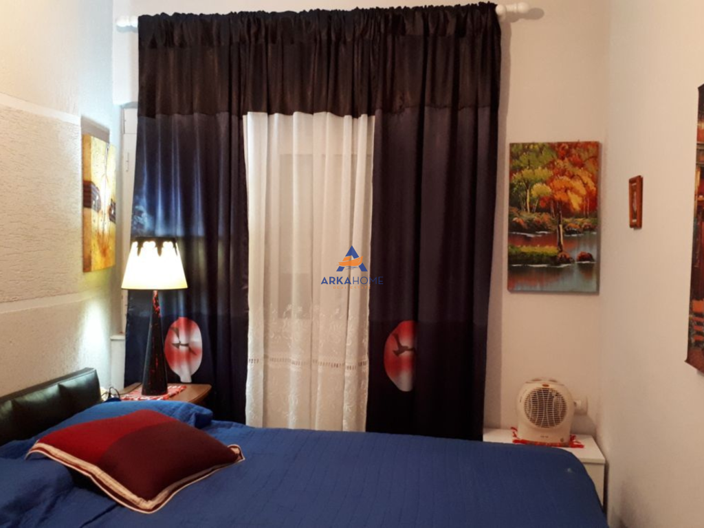 JEPET APARTAMENT ME QERA 2+1 "RRUGA KOSOVARVE" 600 EURO I DISKUTUESHEM