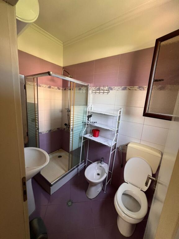APARTAMENT ME QERA 1+1 RRUGA E DIBRES 40.000 LEKE
