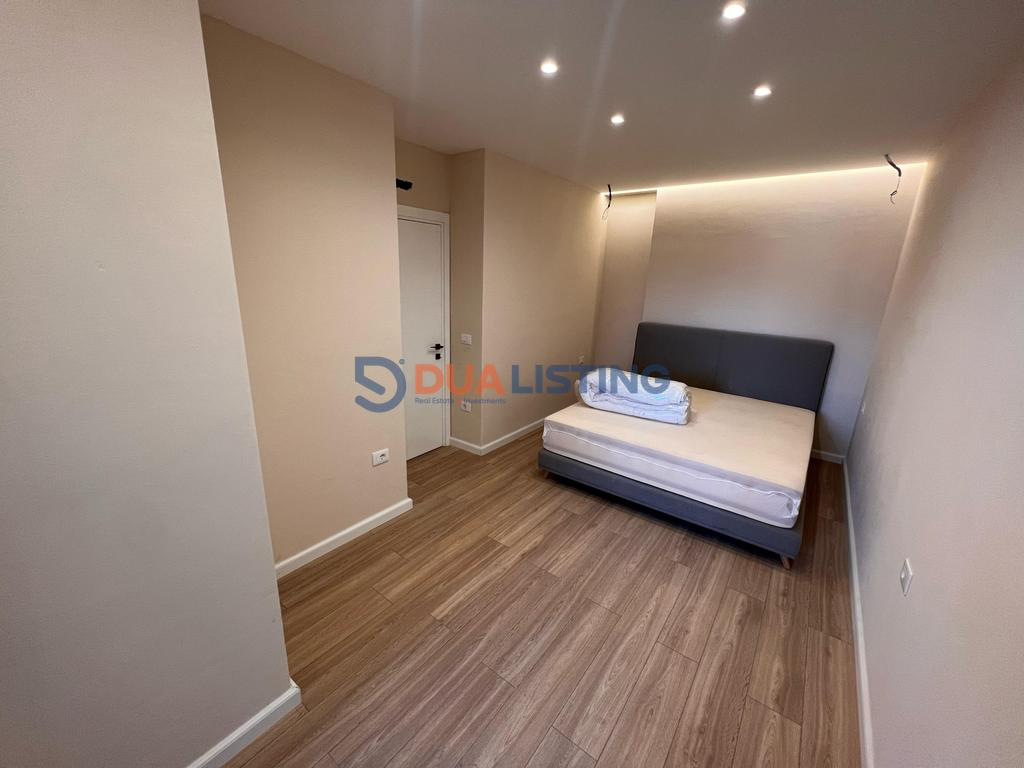 Shitet Apartament 2+1 te Kompleksi Golden Park 3