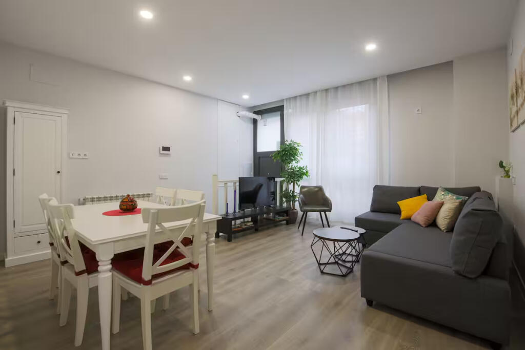 Apartament me qera 1+1 tek Mine Peza (ID B211356) Tirane