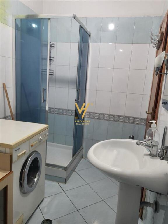 APARTAMENT 2+1+BLK ME QERA NE ASTIR 450 EURO