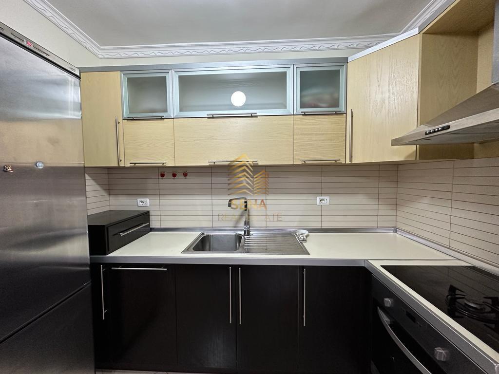 Qira, Apartament 1+1+A,Xhamllik, 450 Euro/muaj
