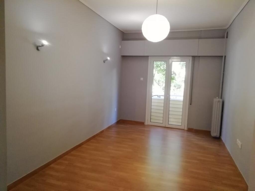 Ufficio In Affitto In Via Dibra (ID BZ2317) Tirana