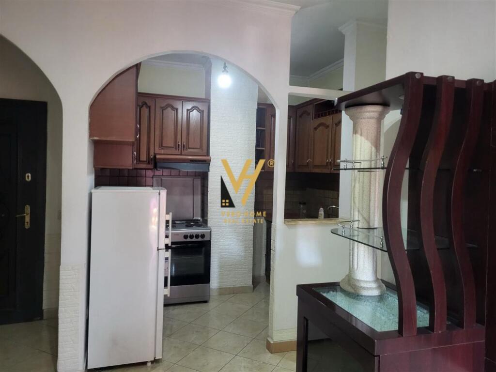 APARTAMENT 2+1+BLK ME QERA NE ASTIR 450 EURO