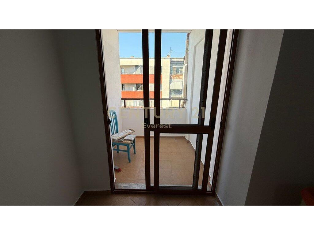 🏡 Shitet Apartament 2+1 në Yzberish, Tiranë