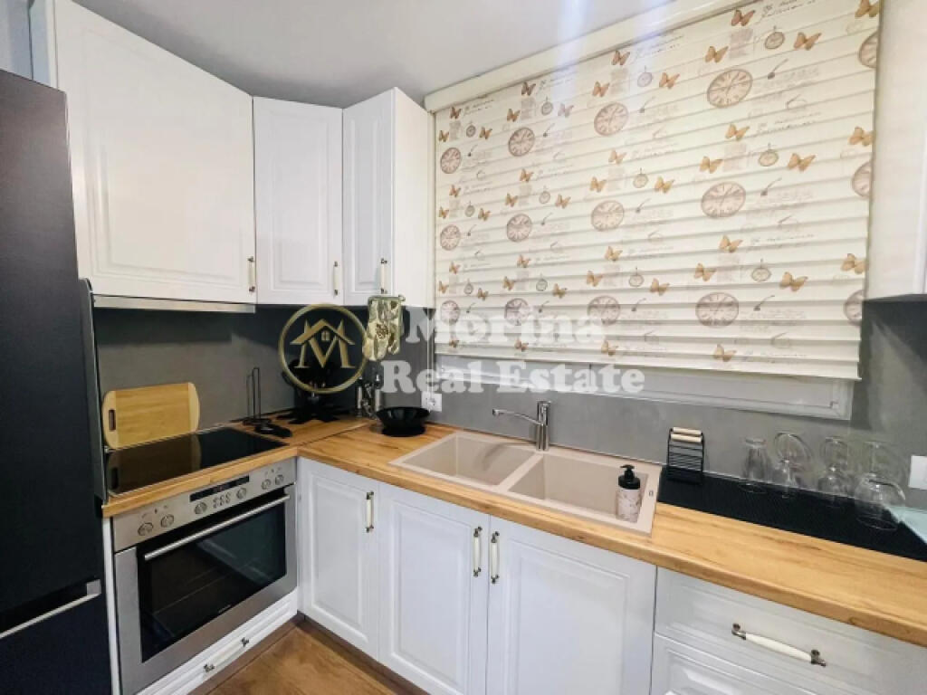 Qera, Apartament 2+1, Rruga Elbasanit — Pasticeri Lej Laj, 700 euro/muaj.