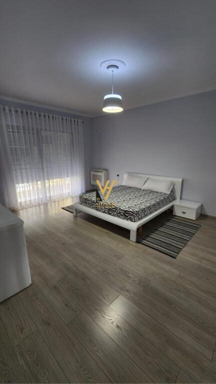 APARTAMENT 3+1+2 ME QERA TE KOPESHTI ZOLOGJIK 1.500 EURO