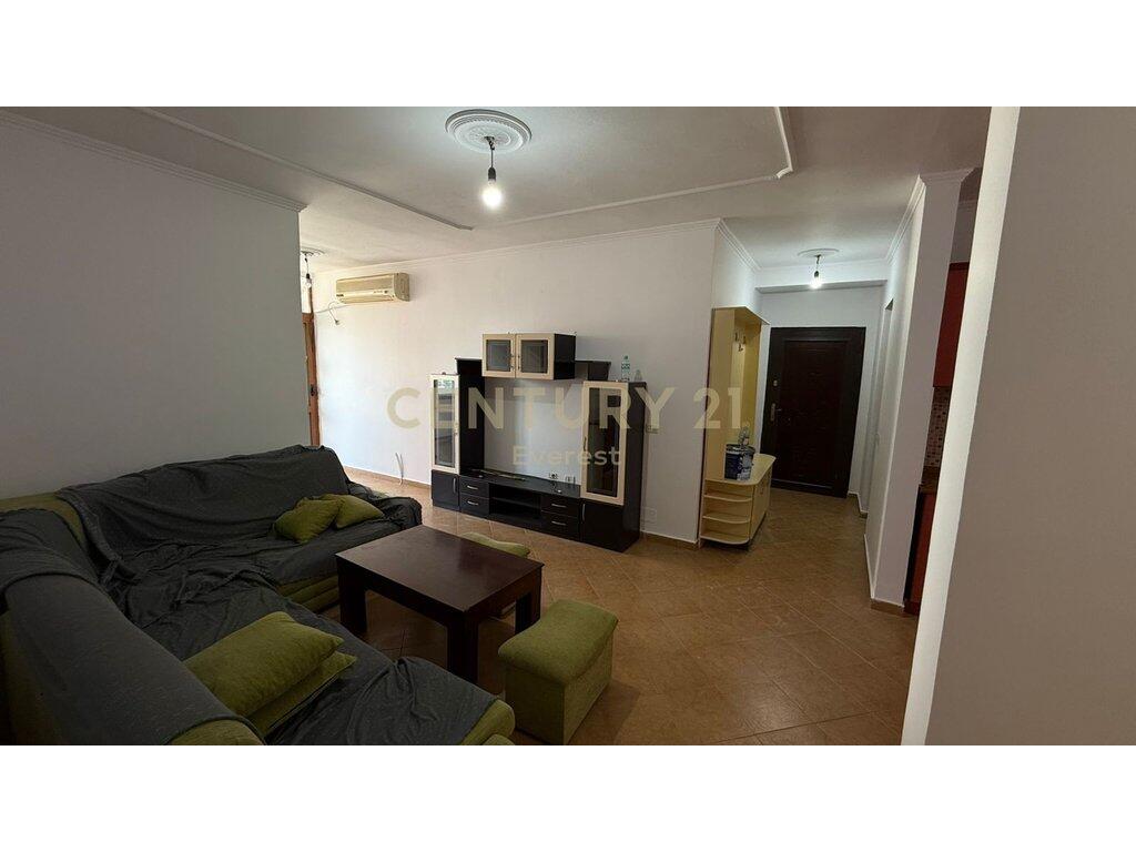 🏡 Shitet Apartament 2+1 në Yzberish, Tiranë
