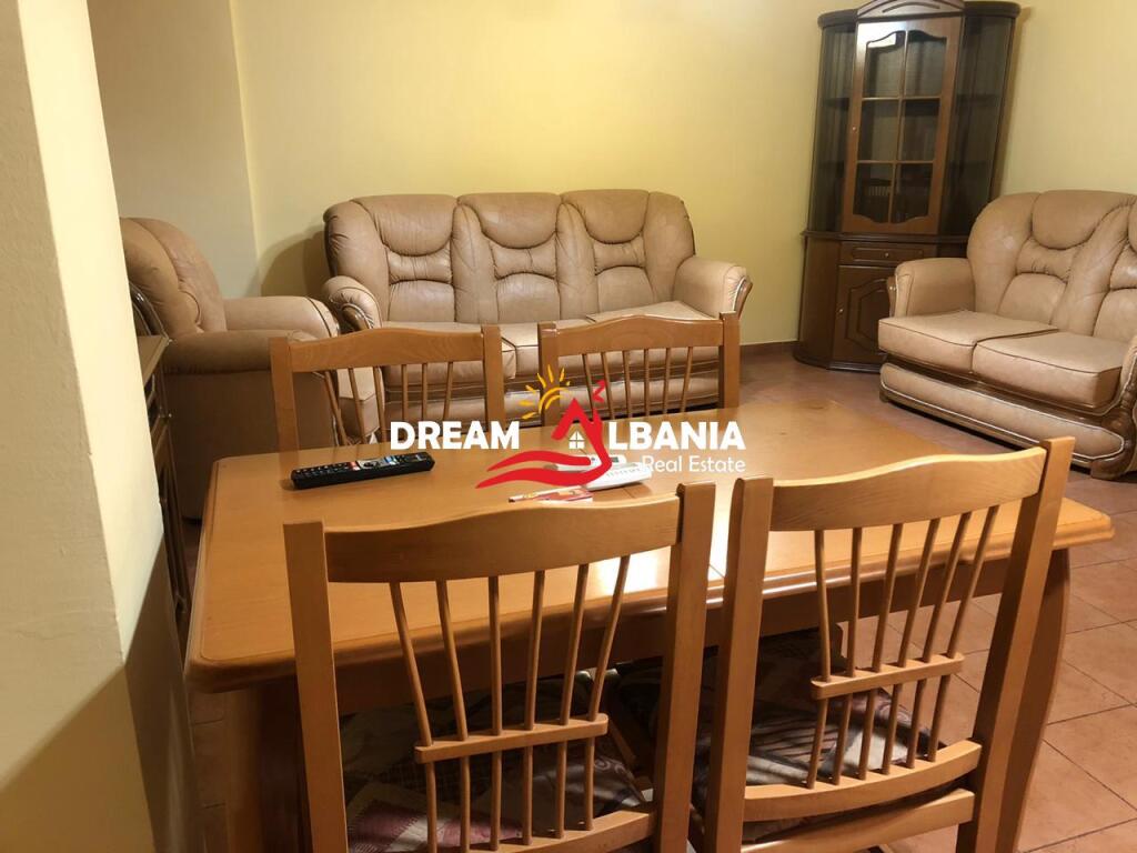 Apartament 1+1 me qera Te Ish-Parku, rruga Vace Zela (ID 42111411).