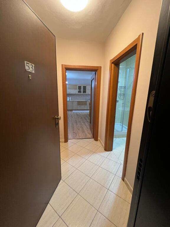 Apartament 1+1 per qira Ambasada amerikane