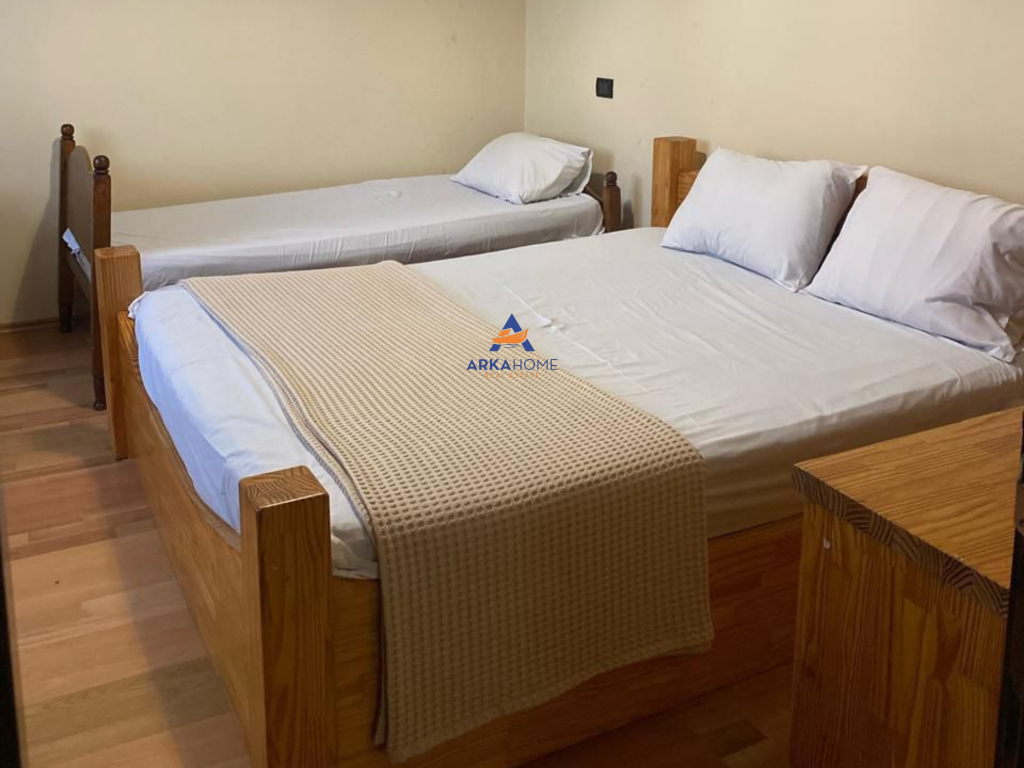 JEPET APARTAMENT 1+1+BALLKON "RRUGA ELBASANIT,PRANE VILA PARK HOTEL" 600 EURO.