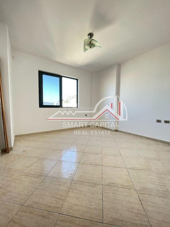 APPARTAMENTO 2+1+2 IN VENDITA SU BOULEVARD-VLORË!