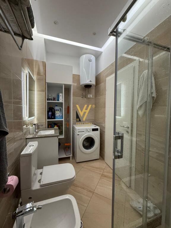 SHITET APARTAMENT 2+1+2+BLK NE QESARAKE , FRESK 300.000 EURO