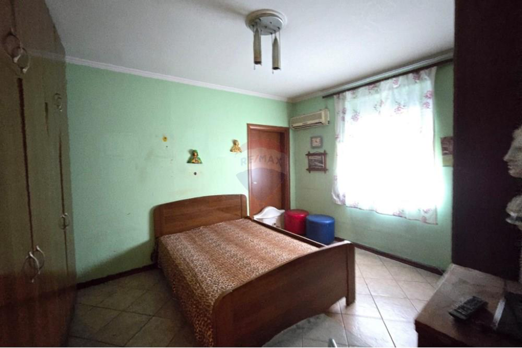 Apartament 3+2+2 në shitje te Hari Fultz!