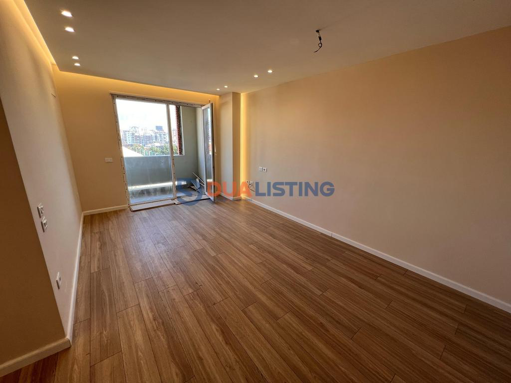 Shitet Apartament 2+1 te Kompleksi Golden Park 3