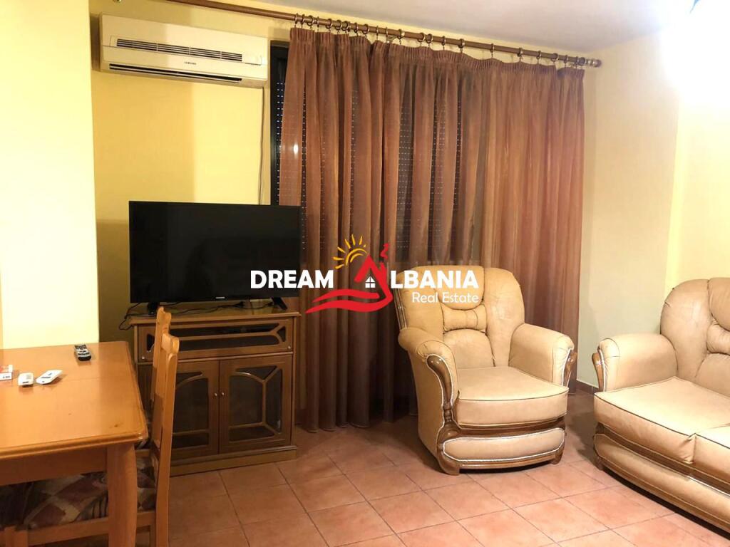 Apartament 1+1 me qera Te Ish-Parku, rruga Vace Zela (ID 42111411).