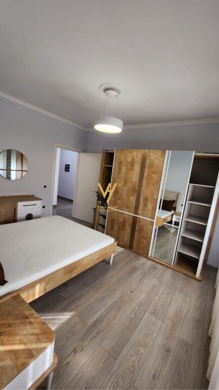 APARTAMENT 3+1+2 ME QERA TE KOPESHTI ZOLOGJIK 1.500 EURO