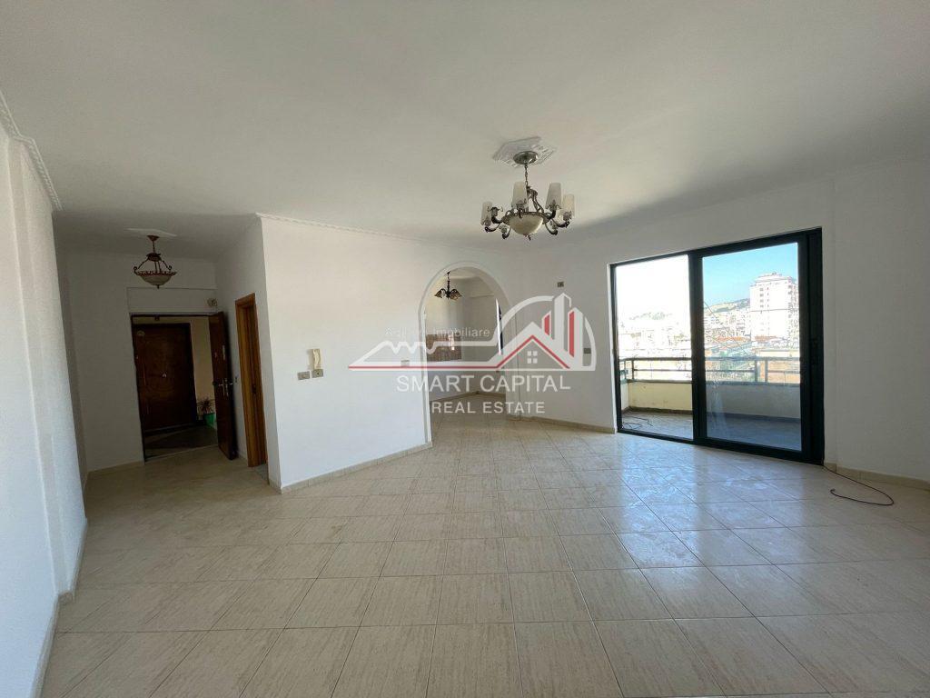APPARTAMENTO 2+1+2 IN VENDITA SU BOULEVARD-VLORË!