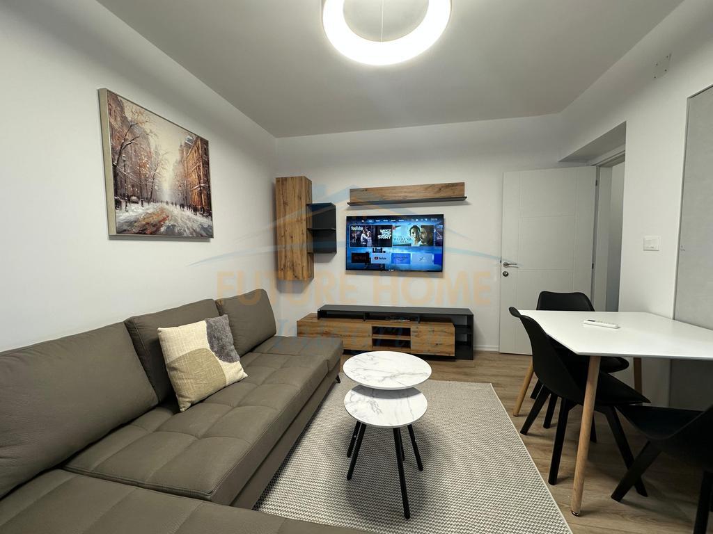Shitet, Apartament 1+1, Rruga e Dibrës, Tiranë.