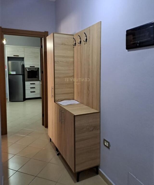 Jepet me Qira 2+1 ne Fresk 450 euro/muaj