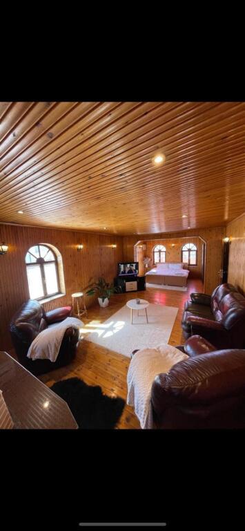 Villa for Rent – Penthouse in 4-Story Villa near American Hospital 2, Tirana