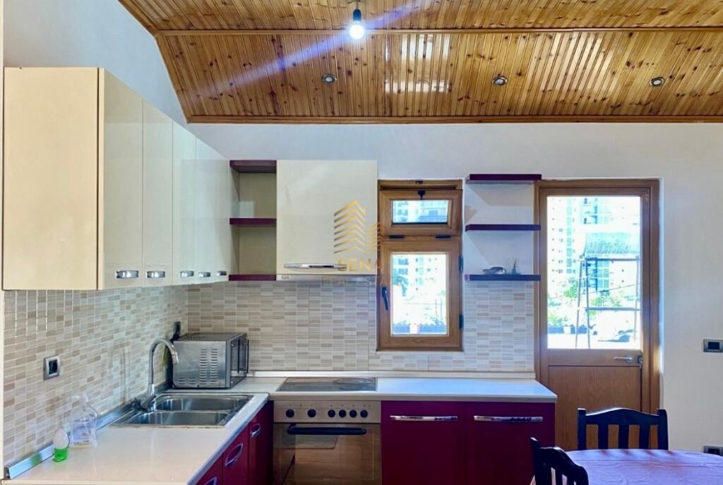 Qira, Hyrje private, 2+1+2 Blk ,Zogu i Zi, 500 Euro/Muaj