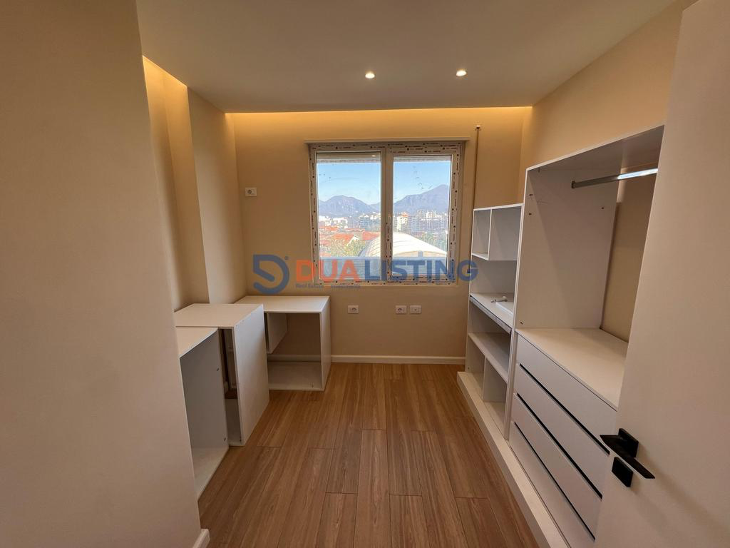 Shitet Apartament 2+1 te Kompleksi Golden Park 3