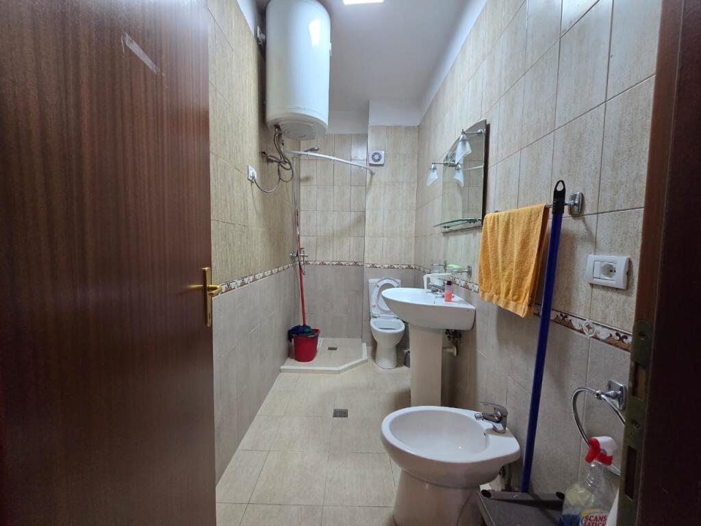 Affittasi appartamento 2+1+2 bagni presso l'ex Esposizione